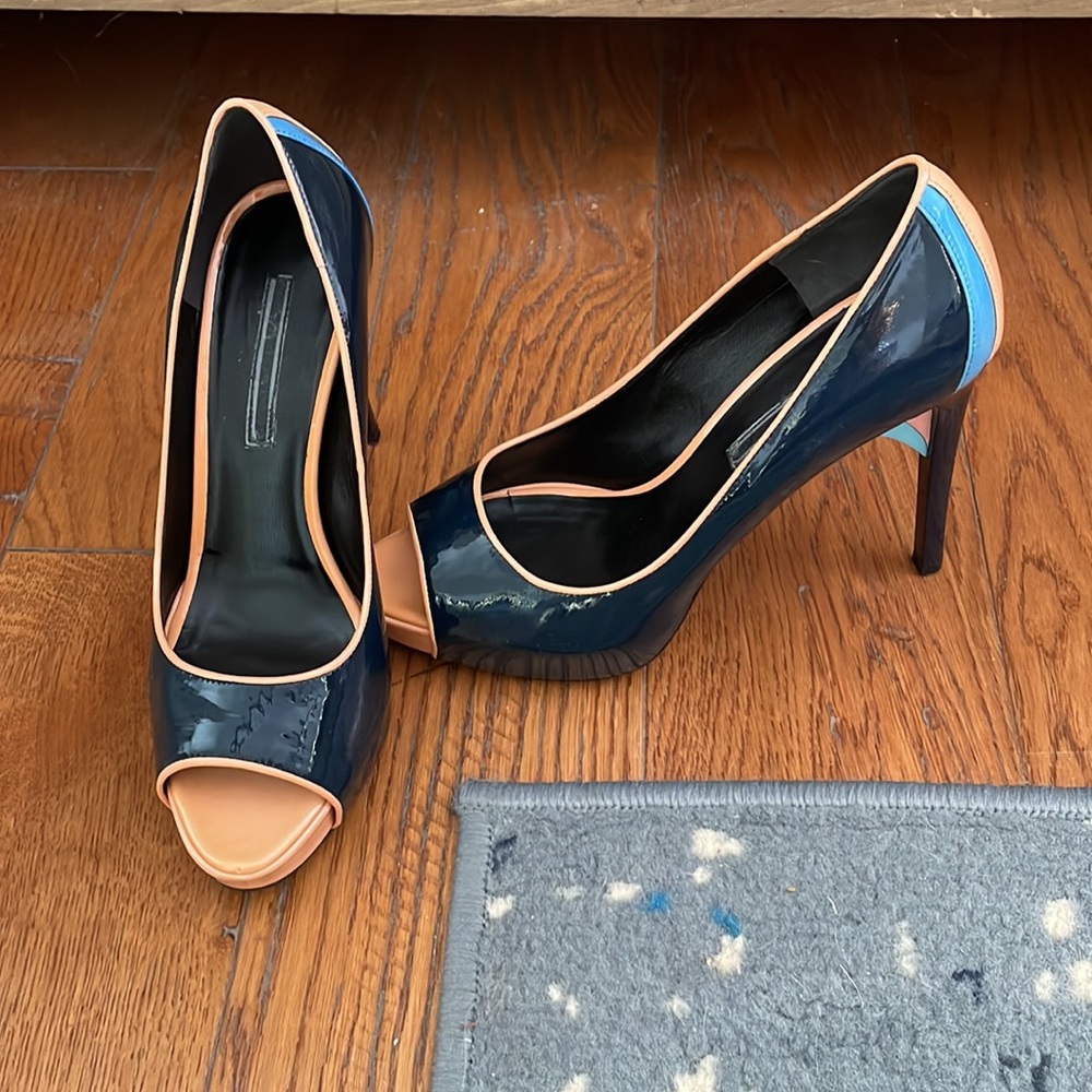 Ruthie Davis patent navy blue heels with blush trim